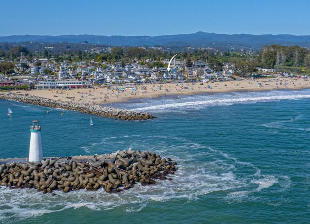 2601 E Cliff, Santa Cruz CA: https://media.crmls.org/mediaz/000907ea-65e7-47e7-ab00-e22d65b4942d.jpg