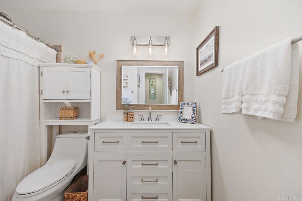 405 Requeza Street - photo 20