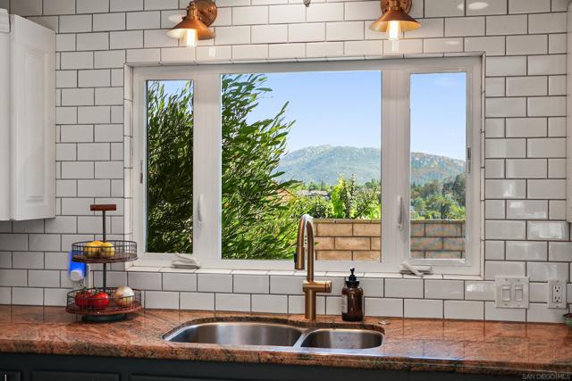 42608 Remora St, Temecula CA: https://media.crmls.org/mediaz/000a50f6-69f3-425e-9987-4efd412b5466.jpg