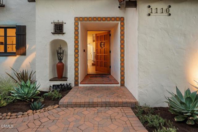 Detail Gallery Image 4 of 69 For 1110 E Mountain St, Glendale,  CA 91207 - 4 Beds | 3 Baths