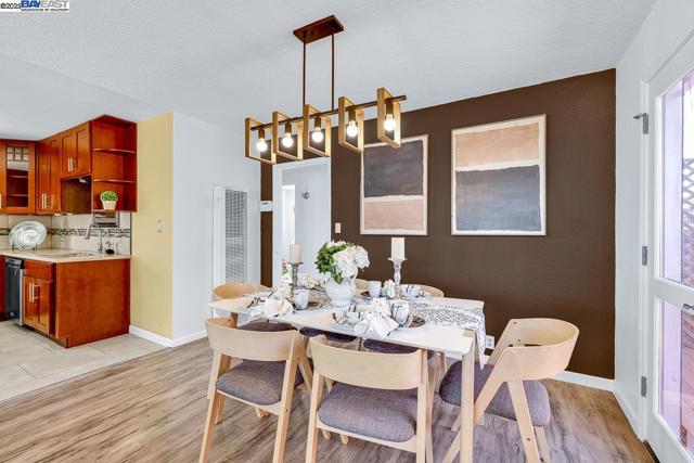 1069 Melcher St, San Leandro CA: https://media.crmls.org/mediaz/000bd747-6d1a-4c9d-861a-7010cd8f4fa1.jpg