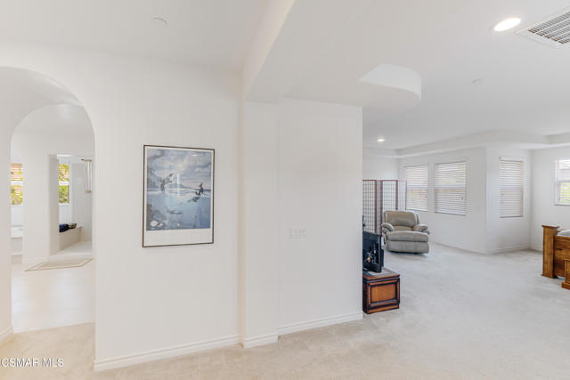 12809 Lone Trail Court, Moorpark CA: https://media.crmls.org/mediaz/000c4b92-9614-4e06-9672-00a8c7f55c94.jpg