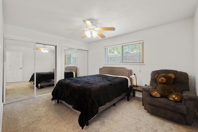 4165 Ernestine Way, North Highlands CA: https://media.crmls.org/mediaz/000c8c0e-5bc7-434f-923a-d08e2bcec04f.jpg