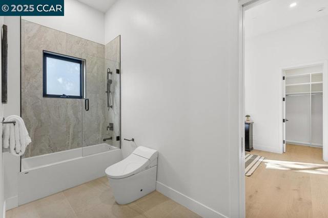 720 Laurel Dr, Walnut Creek CA: https://media.crmls.org/mediaz/000cd1ad-8380-43af-9d9e-80771b4541d4.jpg