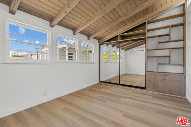 814 3rd Street, Santa Monica CA: https://media.crmls.org/mediaz/000d939b-6dd4-428a-a5aa-f2753f50f374.jpg
