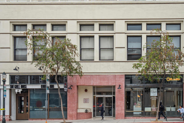35 N Raymond Avenue, Pasadena CA: https://media.crmls.org/mediaz/000da26b-0028-4115-b113-05c488e2bd25.jpg