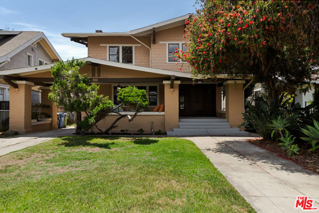 225 S Ardmore Avenue, Los Angeles CA: https://media.crmls.org/mediaz/000ddf70-ab0b-43b4-84ee-6919774c9132.jpg