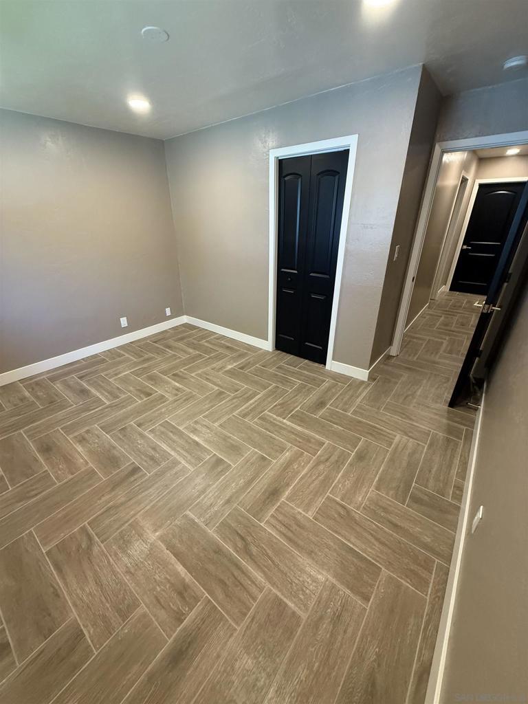 519 Camelot Dr - photo 4