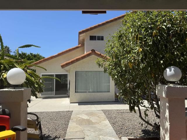 14305 EL VESTIDO STREET, San Diego CA: https://media.crmls.org/mediaz/00106391-b4bb-4c56-b212-4203a72e3f4b.jpg