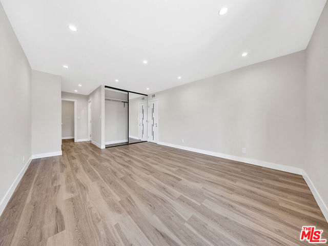 1325 Valley View Road, 201 photo 17