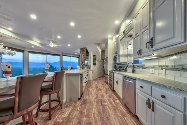 350 Aspen Lane, Bridgeport CA: https://media.crmls.org/mediaz/00117d65-f589-4346-8424-e849547bc547.jpg