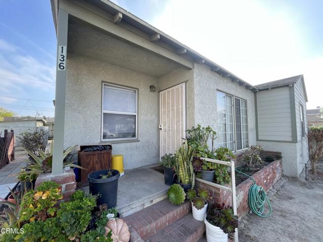 136 S Roosevelt Avenue, Oxnard CA: https://media.crmls.org/mediaz/00121845-5e8c-4477-88d2-e77cedf25804.jpg