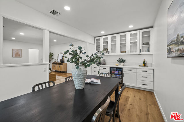 746 Valley View Avenue, Monrovia CA: https://media.crmls.org/mediaz/00123ffa-c60d-4d04-a021-8f486b3321cd.jpg
