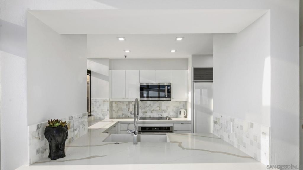 200 Harbor Dr - photo 15