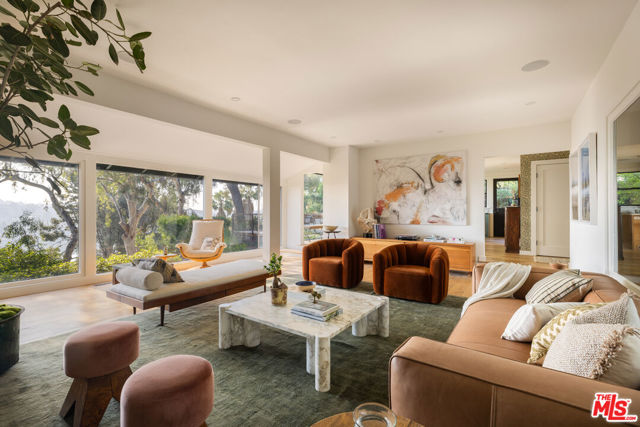 Image 5 of 57 For 2206 Micheltorena Street