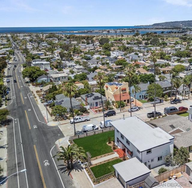 4420 Voltaire Street, San Diego CA: https://media.crmls.org/mediaz/0013ca0d-8e1a-4a6e-8ff7-3186e1447371.jpg