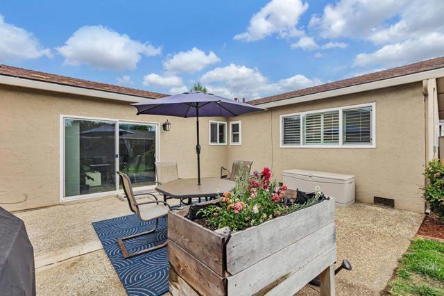 758 Pearlwood Way, San Jose CA: https://media.crmls.org/mediaz/0013e815-aa97-4e06-9750-4821aad913e0.jpg