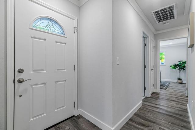 1580 Alameda De Las Pulgas, Redwood City CA: https://media.crmls.org/mediaz/00152c23-f3d0-4143-9bd5-f66b5348b230.jpg