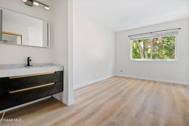 681 Triunfo Canyon Road, Westlake Village CA: https://media.crmls.org/mediaz/0015bc90-0117-41dc-be9b-377e946e1ccd.jpg