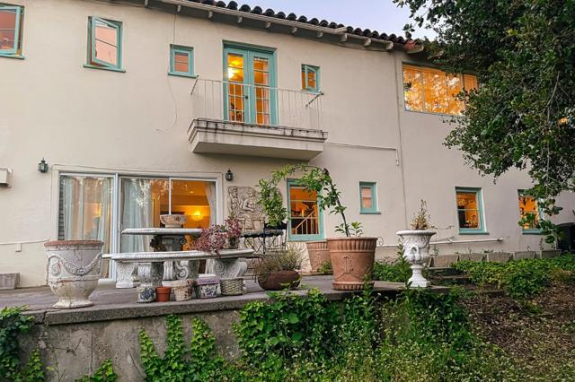 18211 Saratoga Los Gatos Road, Monte Sereno CA: https://media.crmls.org/mediaz/001685b5-8c02-440b-9c18-e3a514f24648.jpg