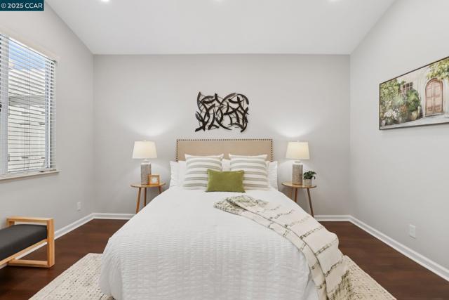 868 Clifton Way, Vacaville CA: https://media.crmls.org/mediaz/0016e767-14c7-4228-86f1-3626b20f2acf.jpg