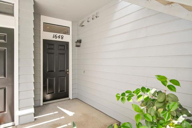 1648 Parkview Green Circle, San Jose CA: https://media.crmls.org/mediaz/0017eb64-67c4-49d6-840b-e99ccf1dbd99.jpg