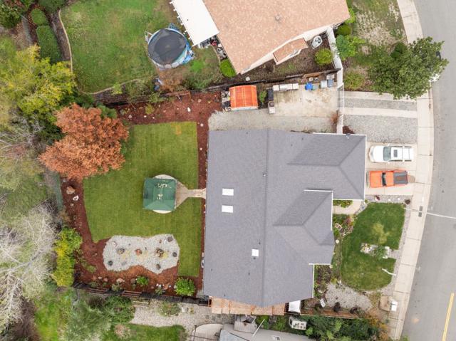 2920 Aspen Glow Lane, Redding CA: https://media.crmls.org/mediaz/0017ffc2-4b57-4c51-896c-46d393e61a64.jpg