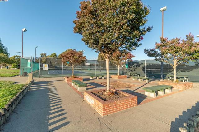 Image 34 of 33 For 15822 Devonwood Way