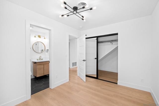 Image 40 of 50 For 4716 Murat Pl