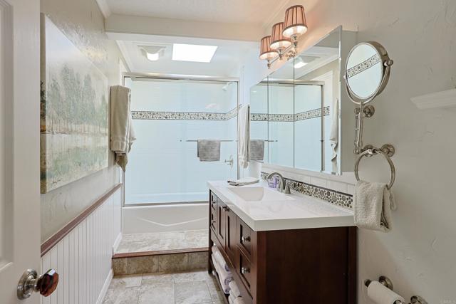 518 5th Street, Coronado CA: https://media.crmls.org/mediaz/001bb809-9388-4e04-adf0-bea931c16944.jpg