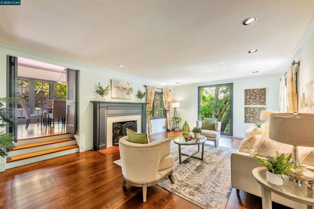23 El Verano, Orinda CA: https://media.crmls.org/mediaz/001c1efc-78eb-4b34-92d7-98228f099469.jpg