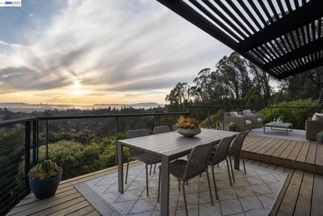 6801 ARMOUR DRIVE, Oakland CA: https://media.crmls.org/mediaz/001d2687-a415-44c4-8ba9-f313482335a7.jpg