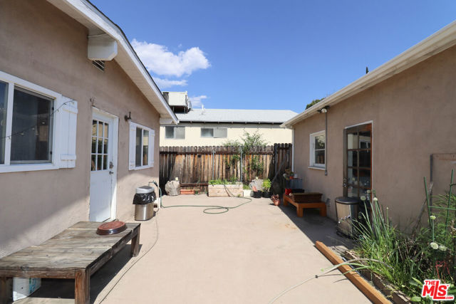 10856 Odell Avenue, Sunland (los Angeles), CA 91040 Listing Photo  20