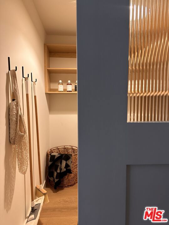 Image 45 of 56 For 4525 Greenbush Avenue