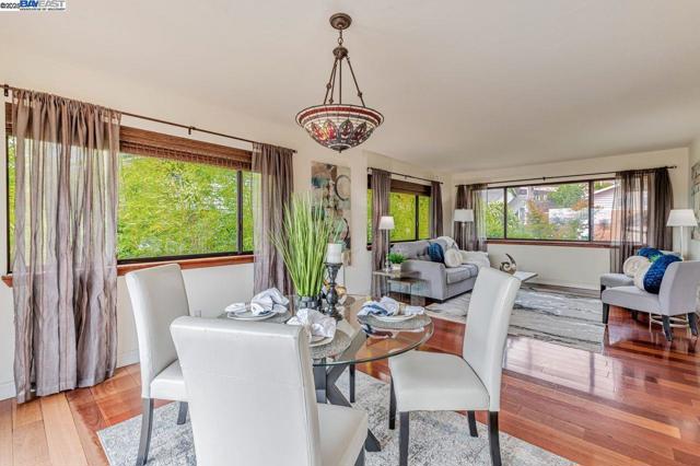 31865 Chicoine Ave, Hayward CA: https://media.crmls.org/mediaz/001e3305-7d38-4307-9c17-aeeb4466ee62.jpg