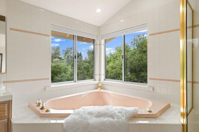 17121 Parkview Drive, Morgan Hill CA: https://media.crmls.org/mediaz/001f8e19-05e0-4a3a-be8c-4173ff2c4228.jpg