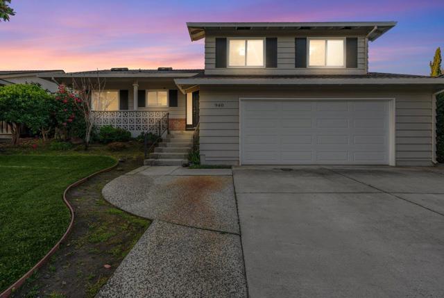 Image 41 of 49 For 940 Erica Drive