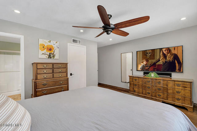 Image 14 of 52 For 6496 Bayberry Street