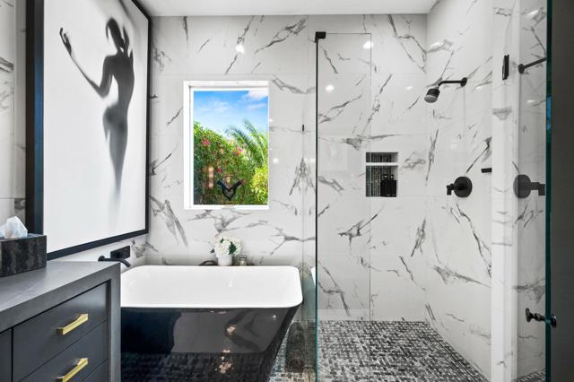 80884 Calle Azul, La Quinta CA: https://media.crmls.org/mediaz/0020ccc8-ec86-4614-a89f-39fd965df0a3.jpg