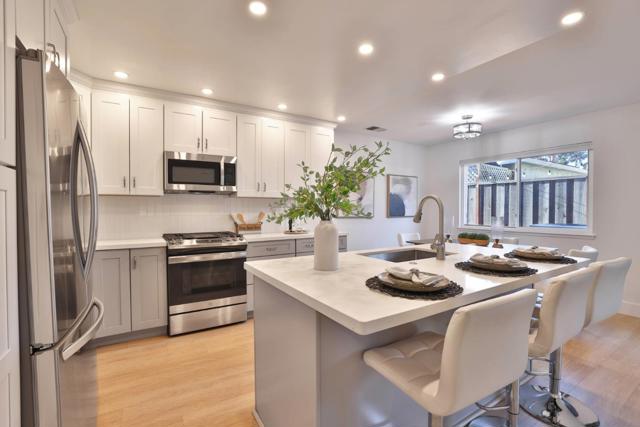 4581 Shadowhurst Court, San Jose CA: https://media.crmls.org/mediaz/0020d23e-2337-4a06-a855-a0f8a675510e.jpg