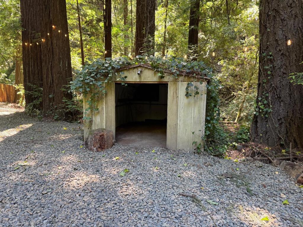 https://media.crmls.org/mediaz/0020f4e0-6daa-42ea-b0f8-b993121737a6.jpg?preset=X-Large