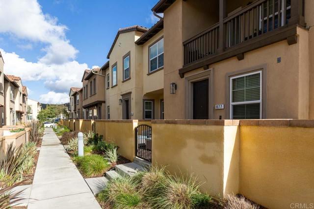 Detail Gallery Image 16 of 26 For 877 Blackstone Drive, San Marcos,  CA 92078 - 2 Beds | 2 Baths