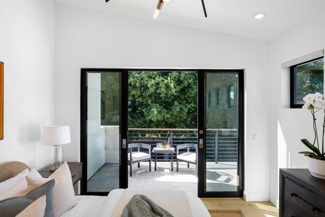 1338 Arroyo Avenue, San Carlos CA: https://media.crmls.org/mediaz/0021cd32-9be7-4b22-8d22-bf8cddbfdb04.jpg