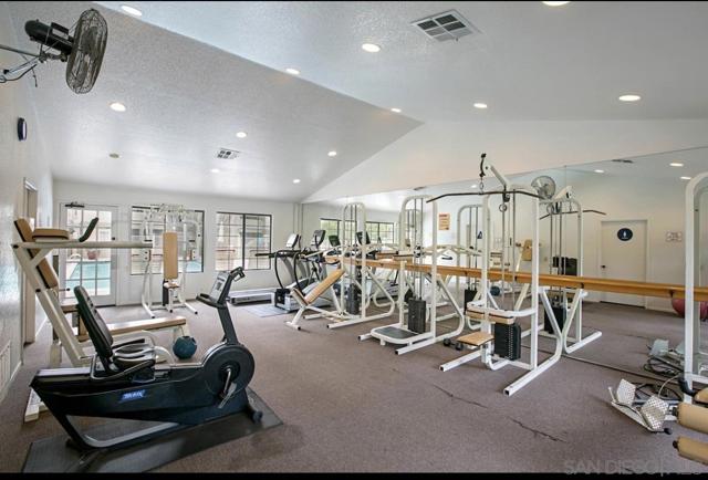 10331 Azuaga St, San Diego CA: https://media.crmls.org/mediaz/00233d92-a58d-4236-982a-4fcc95573072.jpg