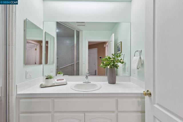 Image 14 of 41 For 820 Foxtail Ct