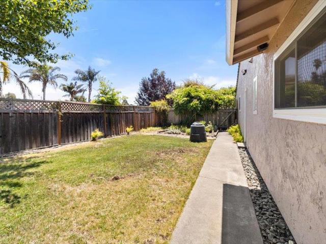 74 Meadow Terrace, Watsonville CA: https://media.crmls.org/mediaz/0025265c-c172-4d82-b9e0-63ebecdba3ba.jpg