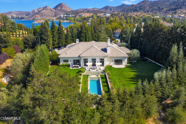 Photo of 2105 Marshbrook Road, Thousand Oaks, CA 91361
