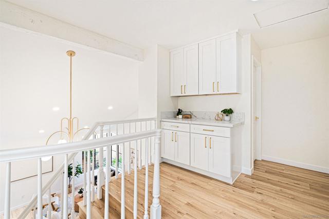 2064 White Birch Dr, Vista CA: https://media.crmls.org/mediaz/0025f0ec-c0fb-4824-8d1c-f3cf11f6239f.jpg