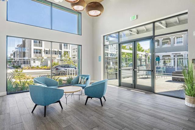 37456 Sand Drift Rd, Newark CA: https://media.crmls.org/mediaz/0027221a-7cd8-475f-a397-253b64fae8f8.jpg