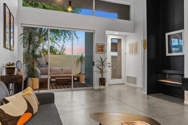 3617 Quiet Side Street, Palm Springs CA: https://media.crmls.org/mediaz/00281311-82a7-48b0-ba59-f129097b8fba.jpg